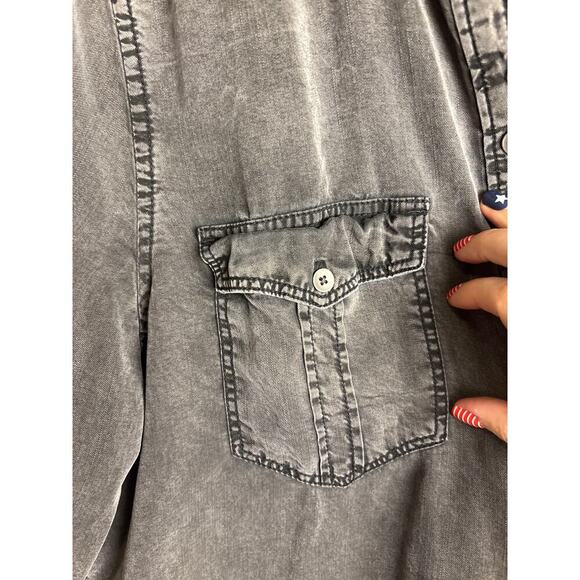 American Eagle Outfitters Boyfriend Fit Button Down Shirt Chambray Women Size XL - Picture 2 of 8